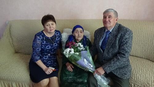 17.11.2018 свое 90-летие отметила жительница с. Алабайтал Б.М. Курамшина